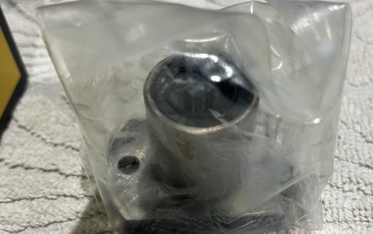 リニアブッシュ